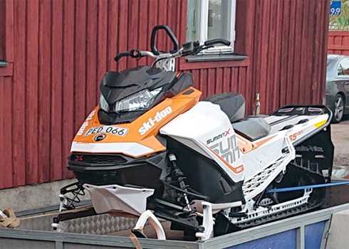 Snöskoter Ski Doo Summit X 165 850 stulen i Idkerberget sydväst om Borlänge
